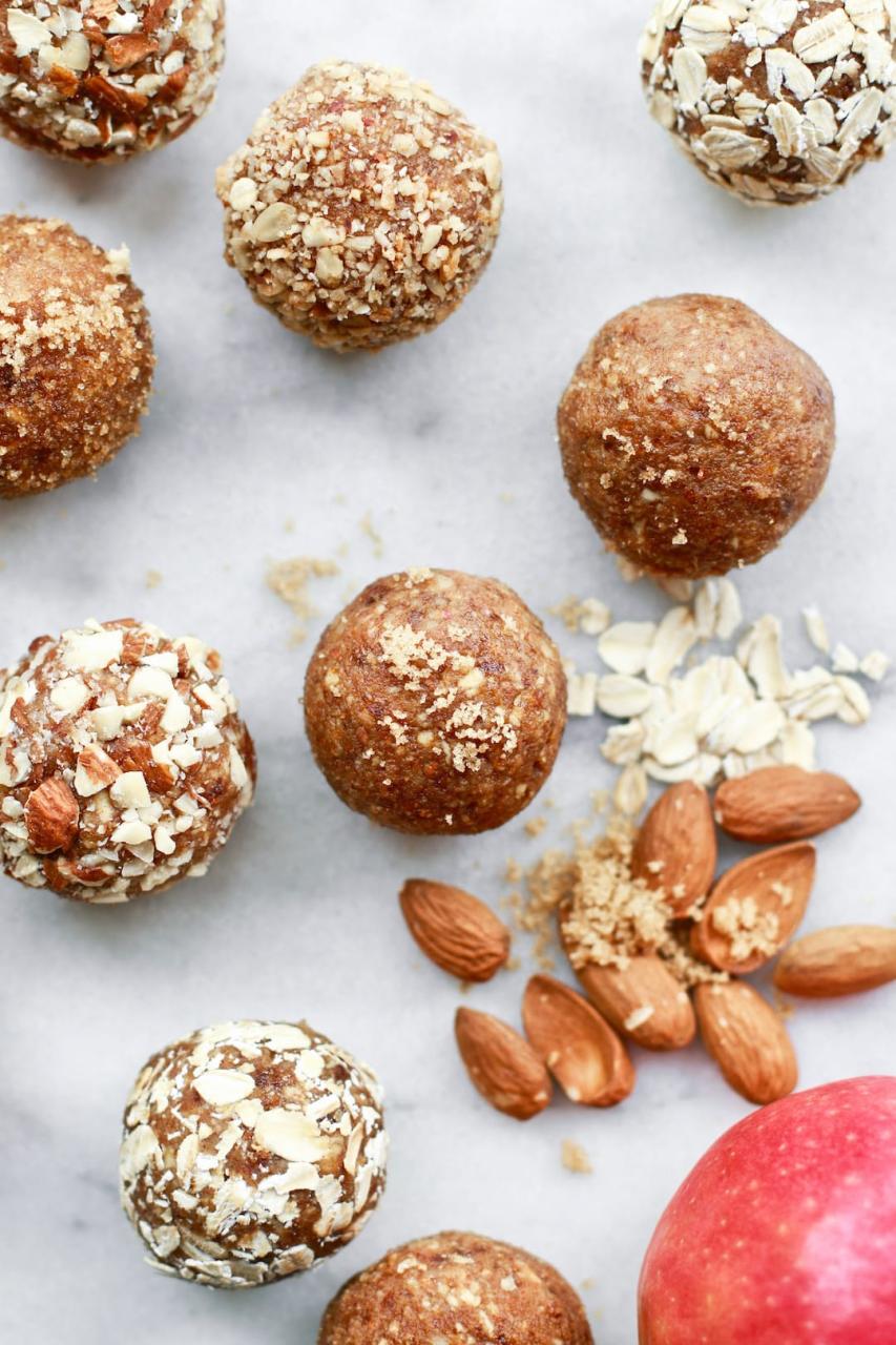No Bake Apple Almond Butter Energy Bites | Nutrition in the Kitch