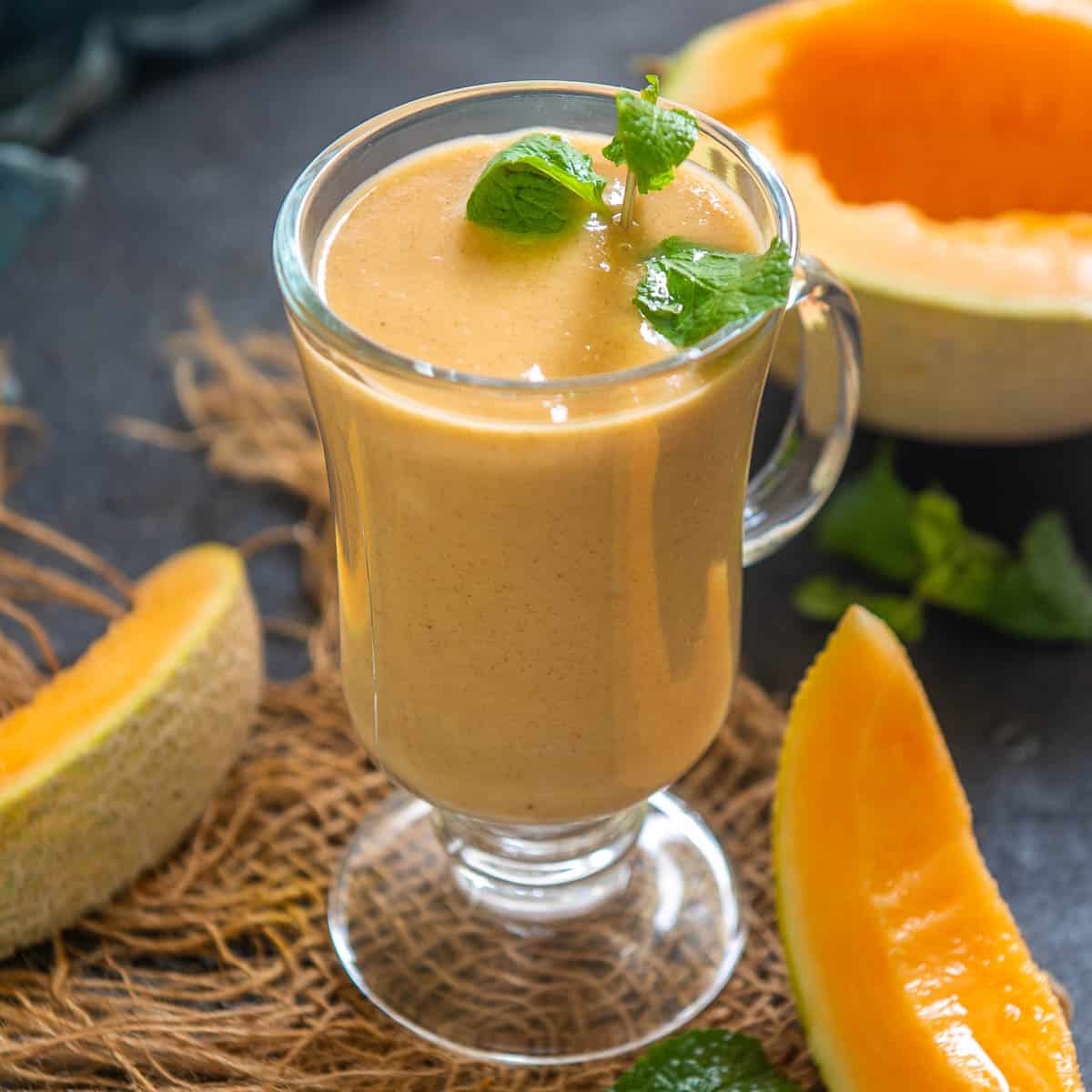 Cantaloupe Smoothie Recipe (Step by Step + Video) - Whiskaffair